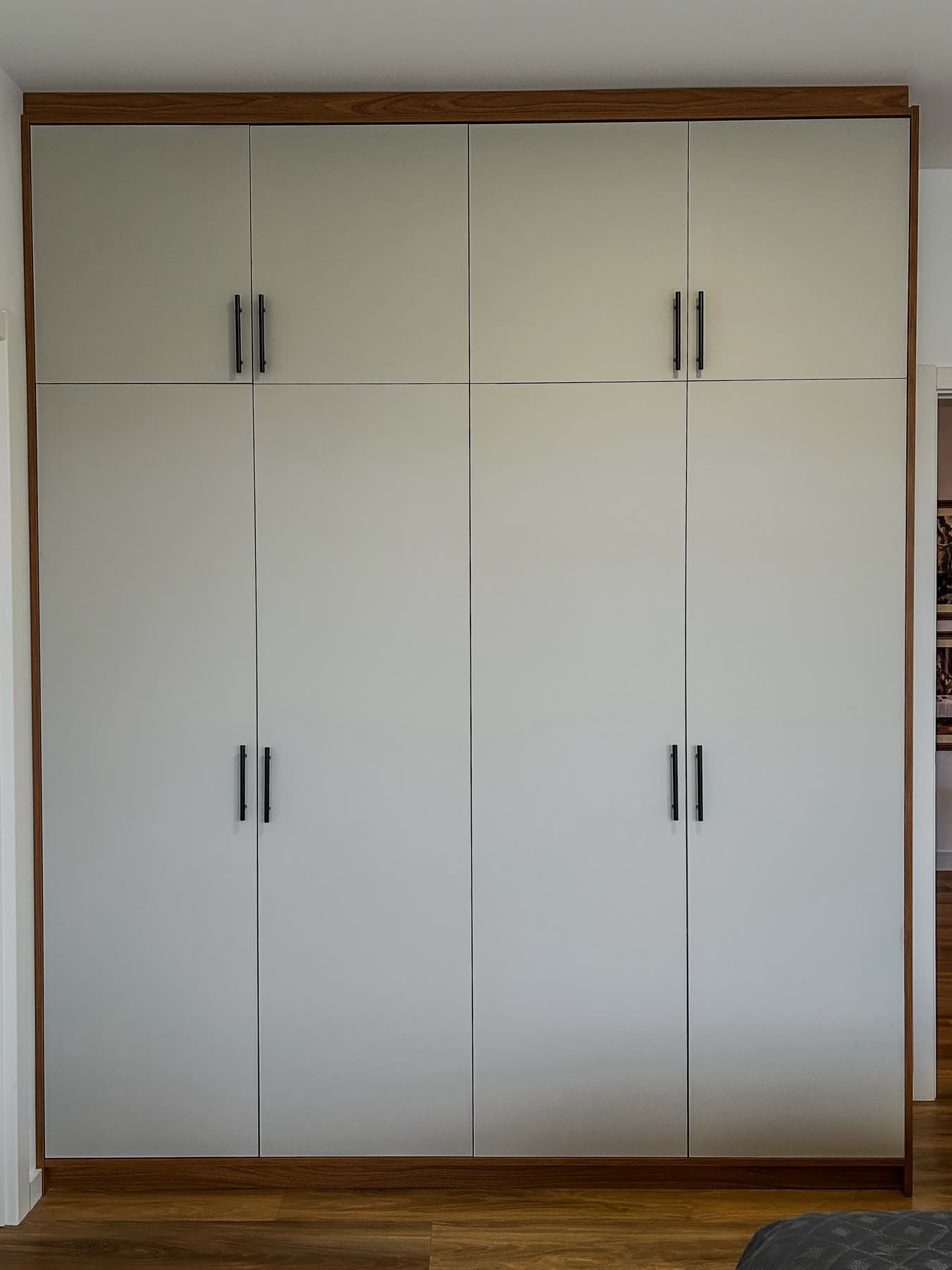 Guarda-roupa branco – imagem 1